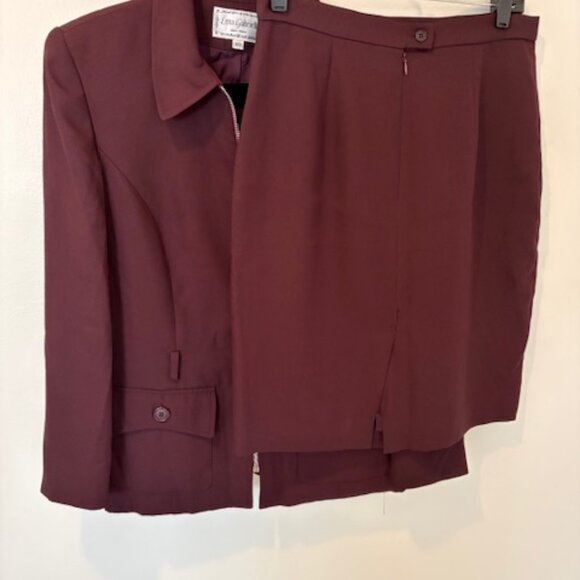 Lena Gabrielle skirt suit - Picture 3 of 4